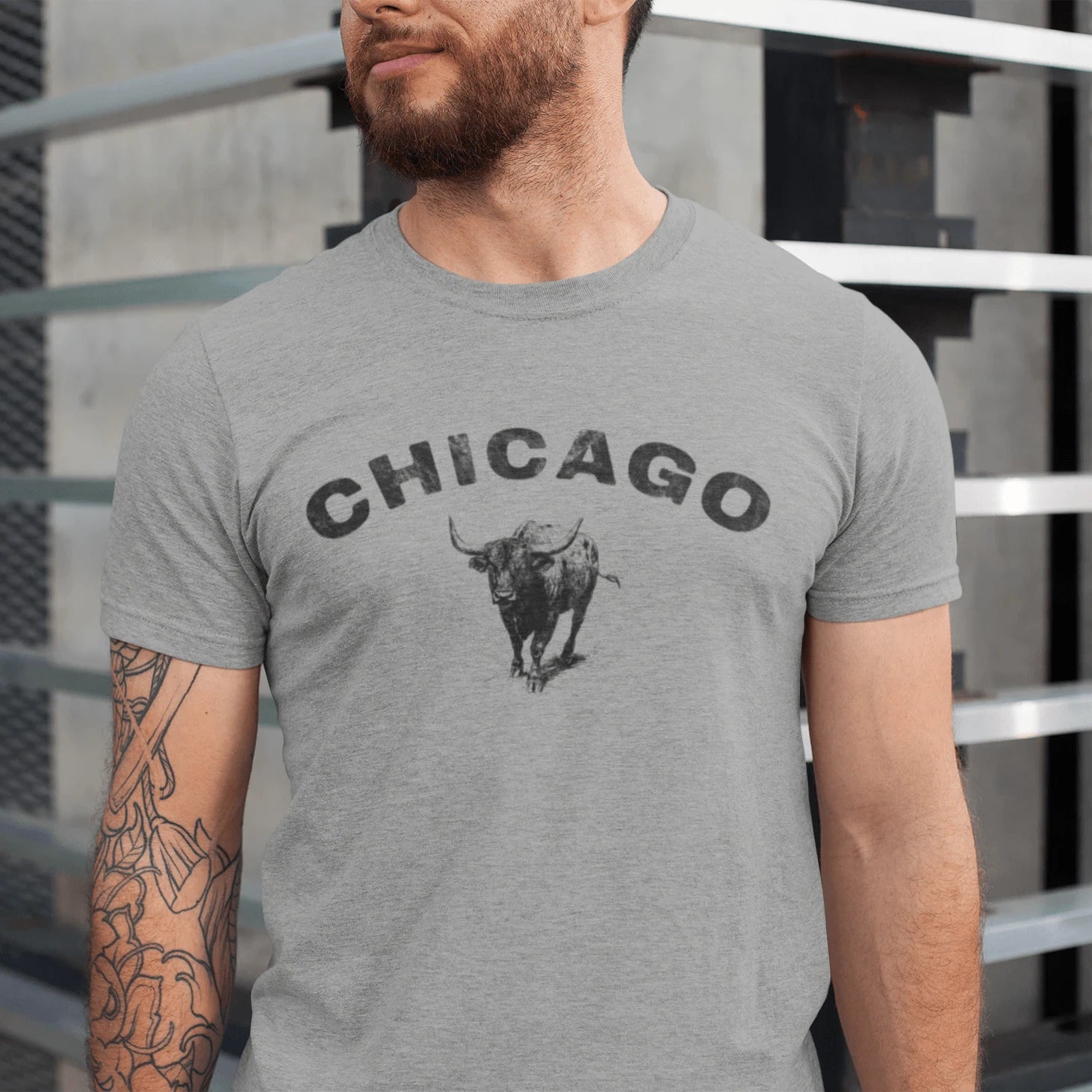 T-Shirt Athletic Heather / XS Chicago Bull T-Shirt
