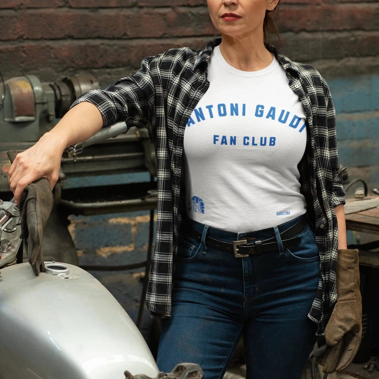 T-Shirt White / XS Antoni Gaudi Fan Club T-Shirt