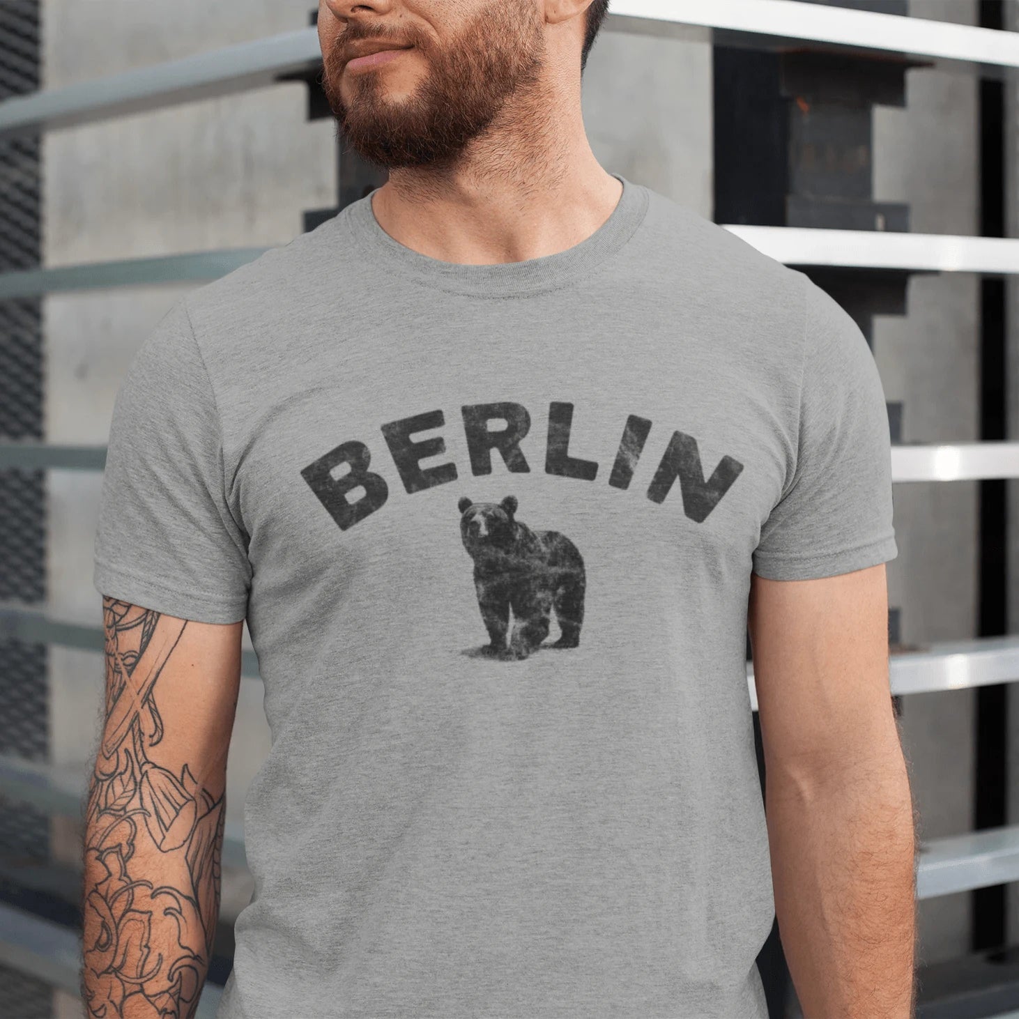 T-Shirt Athletic Heather / XS Berlin Bear T-Shirt