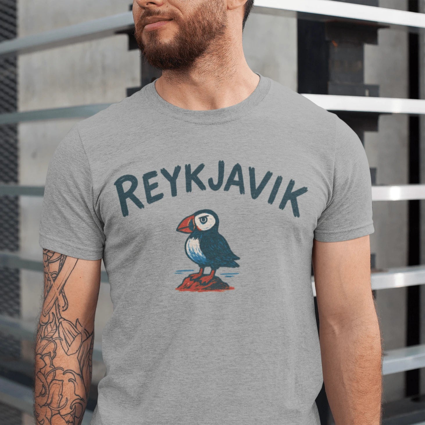 T-Shirt Athletic Heather / XS Reykjavik Iceland Puffin T-Shirt